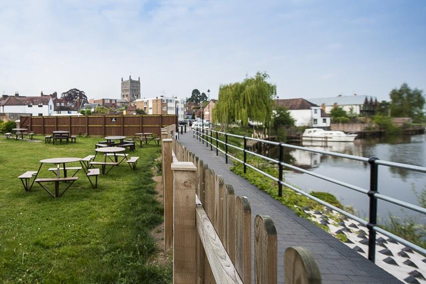 The Royal Hop Pole Wetherspoon Tewkesbury Esterno foto